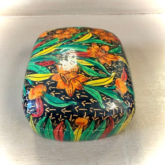 Handcrafted Floral Keepsake Box - Picture 4 of 11